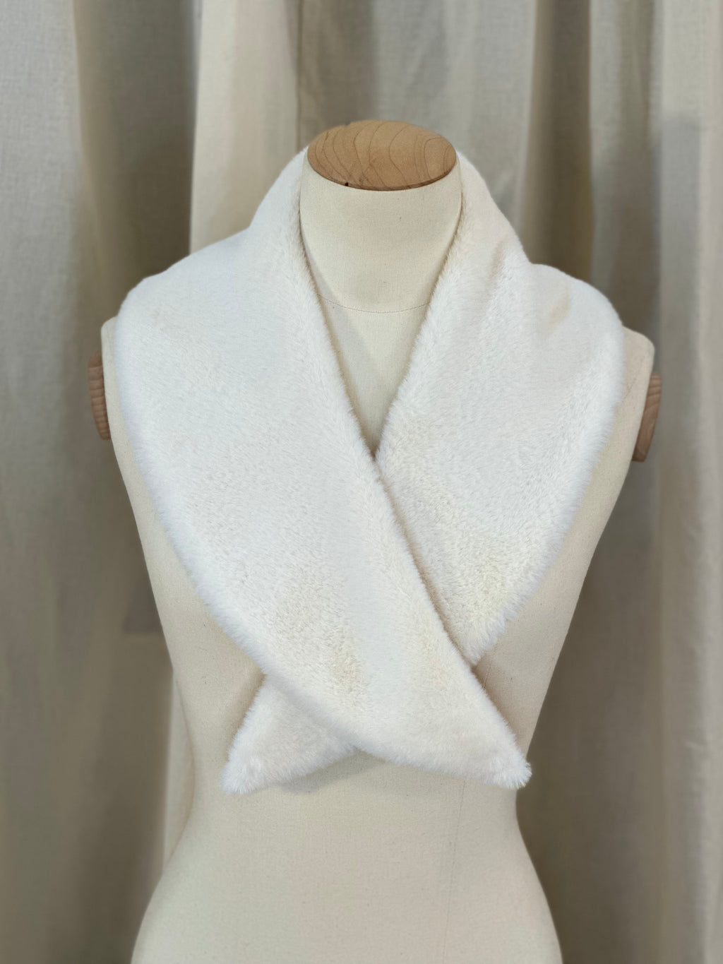 White Fur Lapel Collar